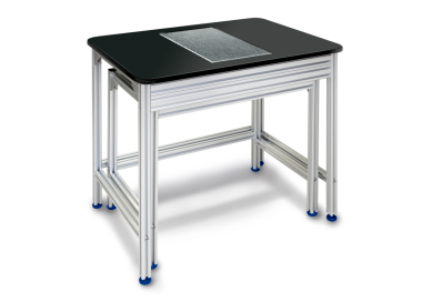 Antivibration table to absorb vibrations and oscillations, which would otherwise distort the weighing result